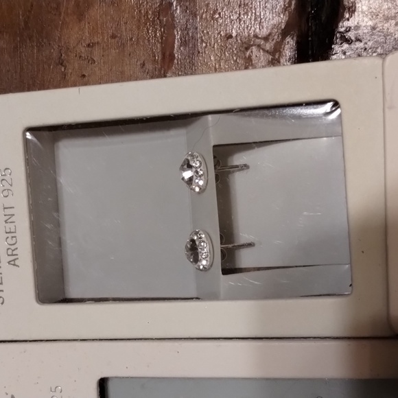 Earrings - Picture 3 of 6